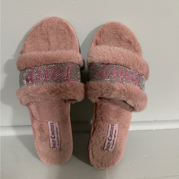 Juicy Couture Women Slippers - Picture 2 of 5